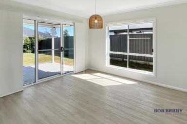 House For Lease - NSW - Dubbo - 2830 - Modern Home in Prime Location Near Orana Mall  (Image 2)