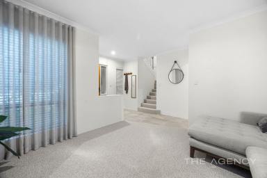 House For Sale - WA - Kardinya - 6163 - Your Private, Tranquil Hideaway!  (Image 2)
