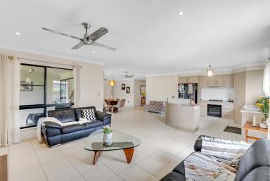 House For Sale - QLD - Edmonton - 4869 - SENSTIONAL LIVING SPACE....SIZE & QUALITY  (Image 2)