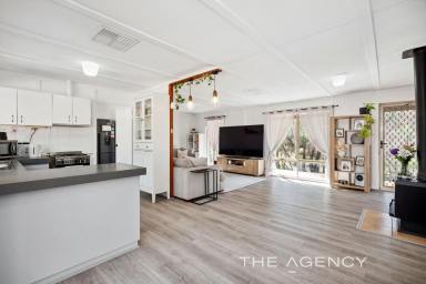 Acreage/Semi-rural For Sale - WA - West Toodyay - 6566 - "Pretty As A Picture"  (Image 2)