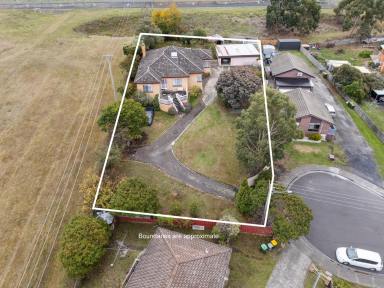 House For Sale - TAS - Glenorchy - 7010 - Large Family Home  (Image 2)