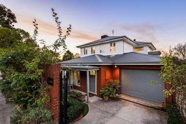House For Sale - VIC - Quarry Hill - 3550 - Luxury Living in the Heart of Bendigo  (Image 2)