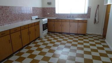 Unit For Lease - SA - Beulah Park - 5067 - Spacious Upstairs Unit in Prime Location  (Image 2)