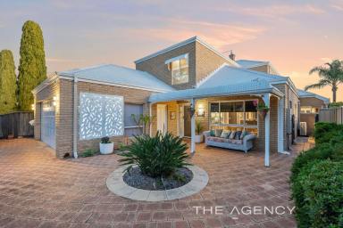 House For Sale - WA - Connolly - 6027 - GOLF COURSE VIEWS TO WATCH THE ROOS ….  (Image 2)