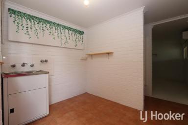 Duplex/Semi-detached For Lease - NSW - Inverell - 2360 - Tidy Duplex with River Views  (Image 2)