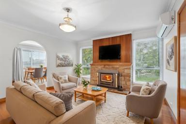 House For Lease - TAS - Lauderdale - 7021 - Bright & Breezy Home in Beachside Lauderdale  (Image 2)