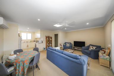 Unit For Sale - NSW - Tumut - 2720 - Capper Unit!  (Image 2)