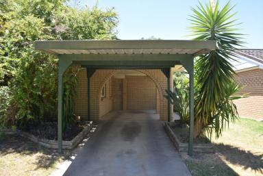 House For Lease - NSW - Moree - 2400 - Nice Home in a Quiet Area  (Image 2)
