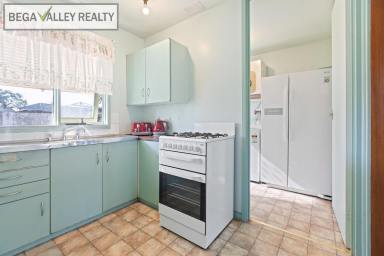 House For Sale - NSW - Bega - 2550 - YOUR FIRST HOME WITH A SHED (PRICE REDUCED)  (Image 2)