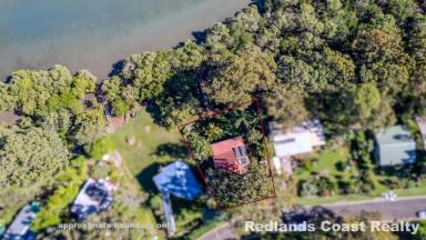 House For Sale - QLD - Lamb Island - 4184 - Waterfront Opportunity – Prime Position, Endless Potential  (Image 2)