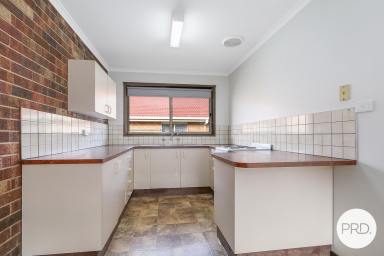 Unit For Lease - NSW - East Albury - 2640 - NEAT 2-BEDROOM UNIT IN EAST ALBURY  (Image 2)