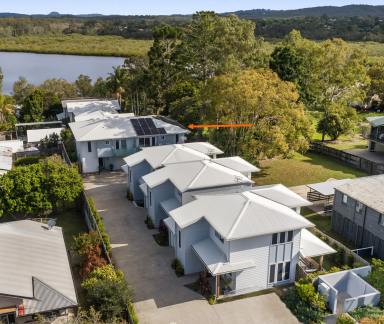 Townhouse For Sale - QLD - Tewantin - 4565 - Stylish Tewantin Townhouse - Luxury Living Just a Short Walk to the River  (Image 2)
