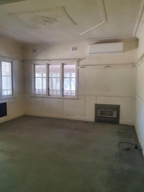 House For Lease - NSW - Moree - 2400 - ITS ALL ABOUT THE LOCATION  (Image 2)