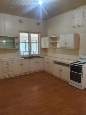 House For Lease - NSW - Moree - 2400 - ITS ALL ABOUT THE LOCATION  (Image 2)