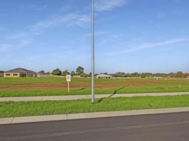 Residential Block For Sale - VIC - East Bairnsdale - 3875 - AFFORDABLE LAND IN A THRIVING ESTATE  (Image 2)
