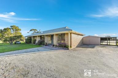 House Leased - VIC - Clyde - 3978 - Lifestyle Property on 20 Acres  (Image 2)