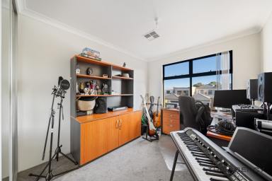House For Sale - WA - Cockburn Central - 6164 - Professional Couples and Downsizers - this is the house for you!  (Image 2)