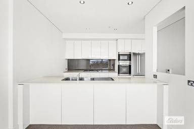 Unit For Lease - NSW - Wollongong - 2500 - Fully Furnished Luxury Living – Victoria Square Apartment  (Image 2)