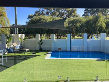 House For Sale - WA - Heathridge - 6027 - Fully Renovated Family Oasis Opposite Parkland!  (Image 2)