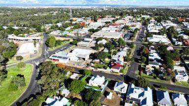 House For Sale - NSW - Moree - 2400 - Well Located Family Home - Convenience Meets Comfort!  (Image 2)