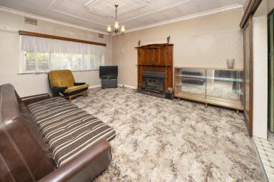House For Sale - VIC - Swan Hill - 3585 - Charming 3-Bedroom Weatherboard Home in Prime Location  (Image 2)