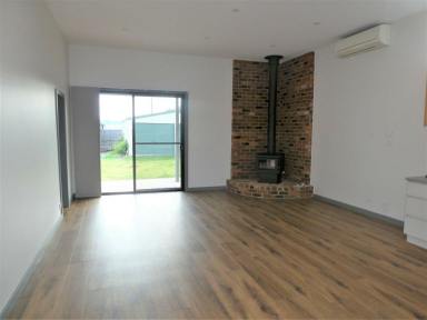 House For Lease - VIC - Lindenow - 3865 - CLOSE TO THE LOCAL SHOPS  (Image 2)