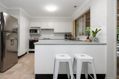 House For Lease - NSW - Raymond Terrace - 2324 - SPACIOUS FAMILY HOME IN PRIME LOCATION!!  (Image 2)