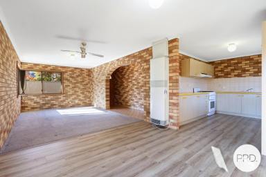 Townhouse For Lease - NSW - East Albury - 2640 - COMFORTABLE 3 BEDROOM TOWNHOUSE IN EAST ALBURY!  (Image 2)