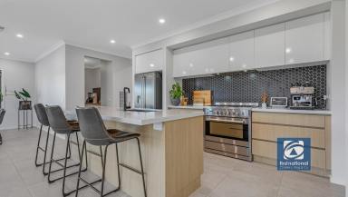 House For Sale - NSW - Moama - 2731 - Stylish family living in sought-after Winbi Park  (Image 2)