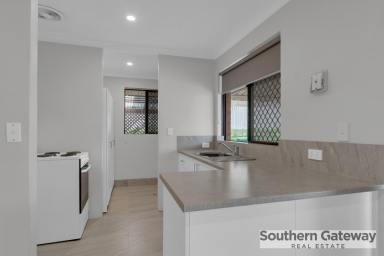 House For Lease - WA - Parmelia - 6167 - Central Family Home (Image 2)