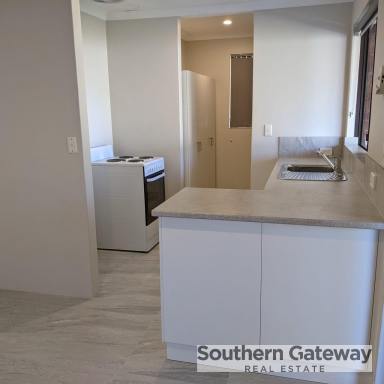 House For Lease - WA - Parmelia - 6167 - Central Family Home  (Image 2)