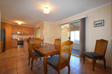 House For Lease - VIC - Beechworth - 3747 - 6-MONTH LEASE ONLY  (Image 2)