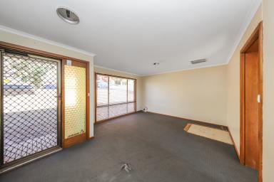 House For Sale - NSW - Batlow - 2730 - Batlow Beauty!  (Image 2)