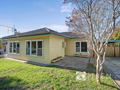 House For Sale - VIC - Long Gully - 3550 - Beautifully Renovated, Move-In Ready & Moments From Local Amenities  (Image 2)