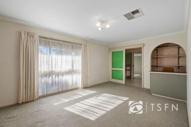 House For Sale - VIC - Strathdale - 3550 - Perfect first, retirement or investment property in Strathdale  (Image 2)