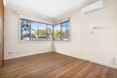 House For Lease - VIC - Parkdale - 3195 - IDEAL PARKDALE SCHOOL LOCATION | LARGE YARD | WELL MAINTAINED HOME  (Image 2)