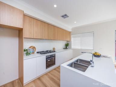 House For Sale - WA - Heathridge - 6027 - Brand New Coastal Elegance in Heathridge  (Image 2)