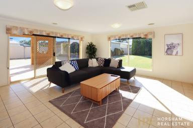 House Leased - VIC - Horsham - 3400 - Fully Furnished 4 bedroom Home with Outdoor Entertaining & Shed – Close to the River  (Image 2)
