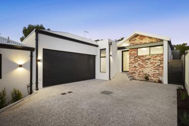 House For Sale - WA - Melville - 6156 - Luxurious New Beginnings!  (Image 2)