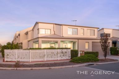 House For Sale - WA - Treeby - 6164 - Hamptons Style With Plenty Of Space!  (Image 2)