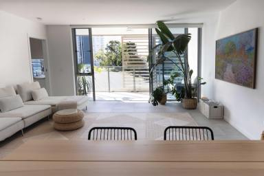 Unit For Sale - NSW - Tweed Heads - 2485 - Sun-Drenched Luxury Apartment North-Facing & 5-Min Walk to the Beach  (Image 2)