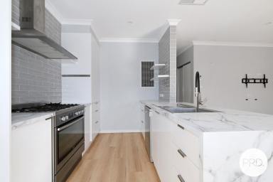 House For Lease - VIC - Wodonga - 3690 - LOVELY HOME IN GOOD LOCATION!  (Image 2)