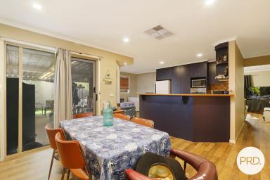 House For Sale - NSW - Springdale Heights - 2641 - QUIET COURT LOCATION  (Image 2)