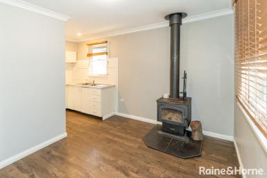 House Leased - NSW - Mount Austin - 2650 - PEACEFUL THREE BEDROOM HOME  (Image 2)