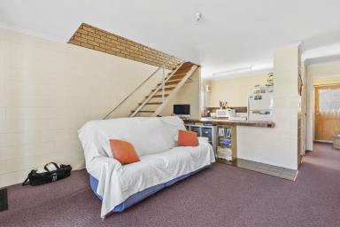 Townhouse For Sale - TAS - Sorell - 7172 - Affordable Townhouse, Great Location  (Image 2)