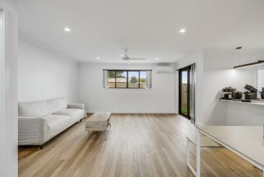 Unit For Sale - QLD - Newtown - 4350 - Stylish and Modern Townhouse Offering Comfort and Convenience  (Image 2)