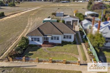 House For Sale - VIC - Avoca - 3467 - Spacious Family Living on Half an Acre (Approx.) with Endless Potential  (Image 2)