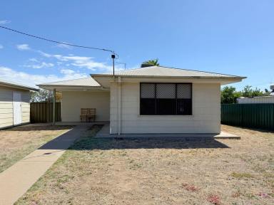 House For Lease - NSW - Moree - 2400 - Amaroo Area  (Image 2)