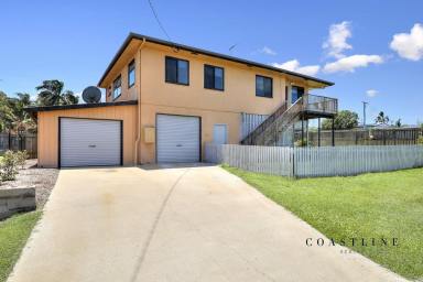 House For Lease - QLD - Elliott Heads - 4670 - Prime Location - Views over Parkland  (Image 2)