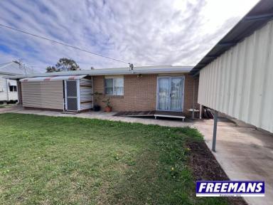 House For Sale - QLD - Kingaroy - 4610 - Brick home with disabled access and bore  (Image 2)